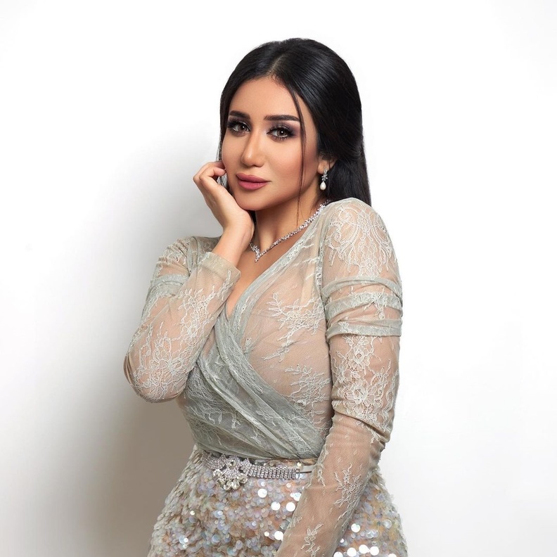 حنان رضا تستعرض رشاقتها بعد خضوعها لعملية تنحيف