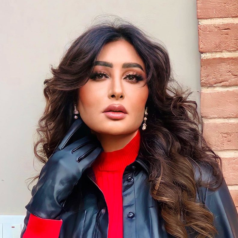 أحدث الإطلالات الجمالية لـ لطيفة التونسية بمناسبة عيد ميلادها