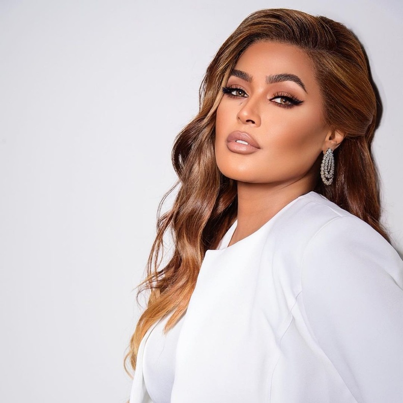 ر الفنانة وعد بمرحلة العشرينات وهل تغيرت ملامحها مقارنة بأحدث إطلالاتها