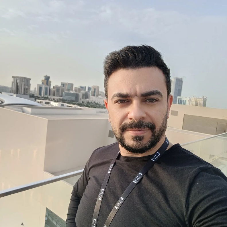 الفنان كريم الحسيني