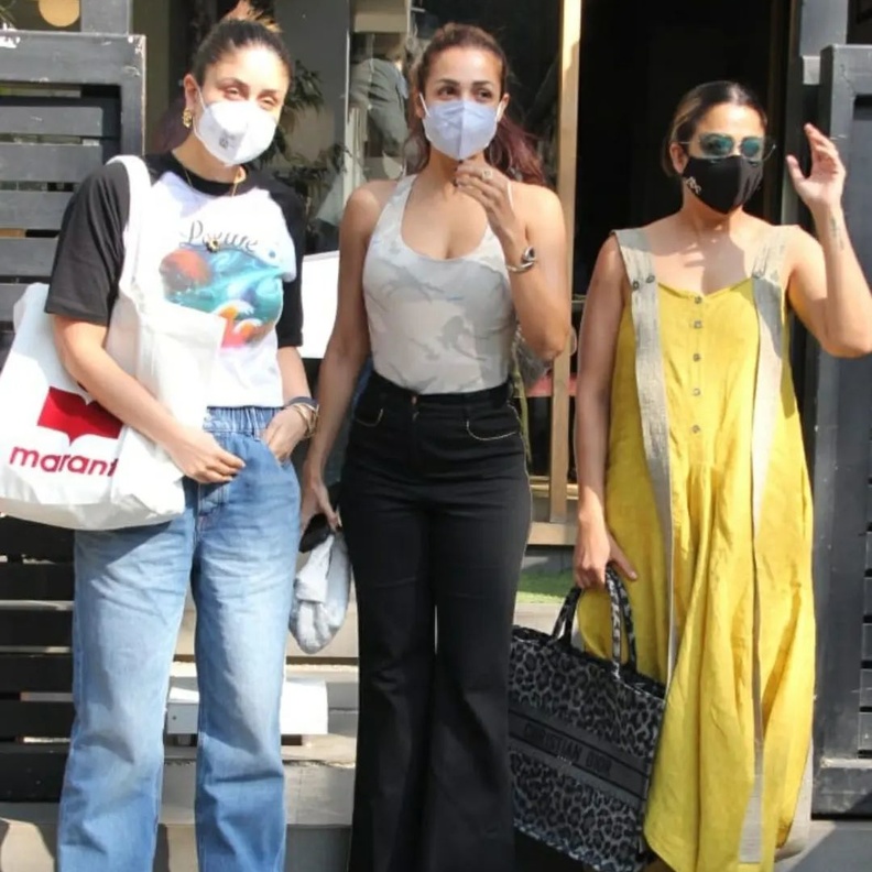 أحدث ظهور لكارينا كابور بصحبة صديقتيها ماليكا وأمريتا أرورا