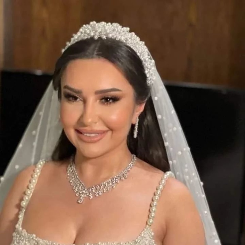 تفاصيل الإطلالة الجمالية لـ شهد برمدا في حفل زفافها 