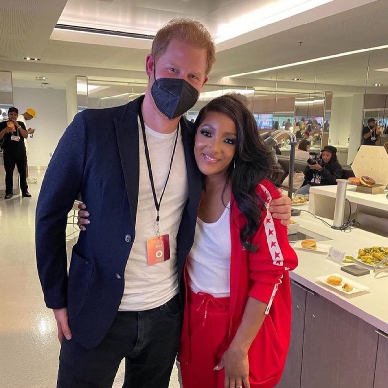 الأمير هاري يقابل المغنية الأمريكية الشهيرة ميكي غويتون