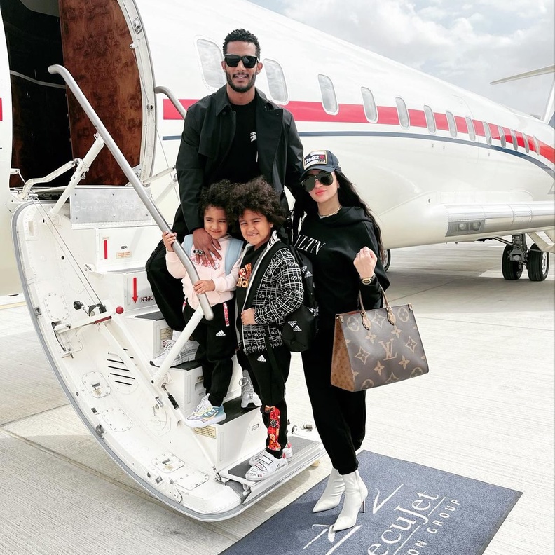 محمد رمضان يستعرض رفاهيته من طائرته الخاصة 2022