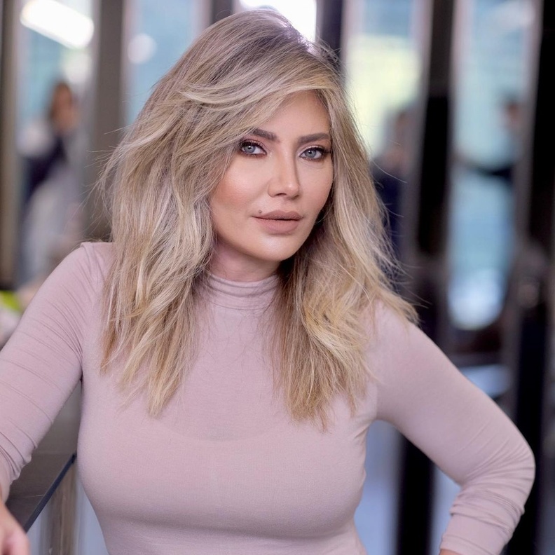 سلافة معمار تتألق بـ قصّة شعر جديدة تزامنا مع مناسبة عيد الحب 2022 