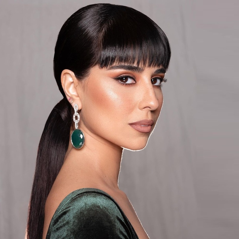  إطلالات زينة مكي الجمالية متألقة ولافتة