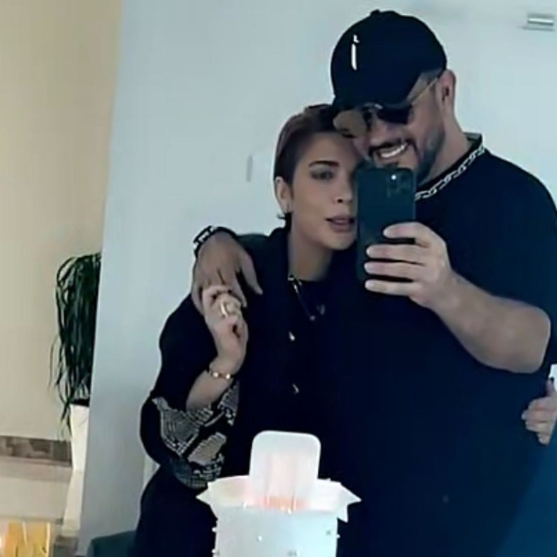 فيديو أصالة نصري تحتفل مع زوجها فائق حسن بمناسبة سعيدة ويتبادلان التهاني