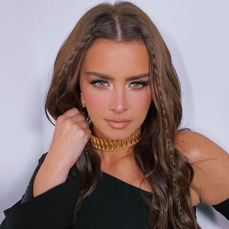 اطلالة الفنانة نور اللبنانية بملامح متغيرة ولافتة بأحدث ظهور لها