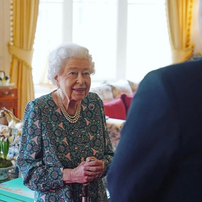 من يعتني بصحة الملكة بينما تتعافى من عدوى كورونا في قلعة وندسور