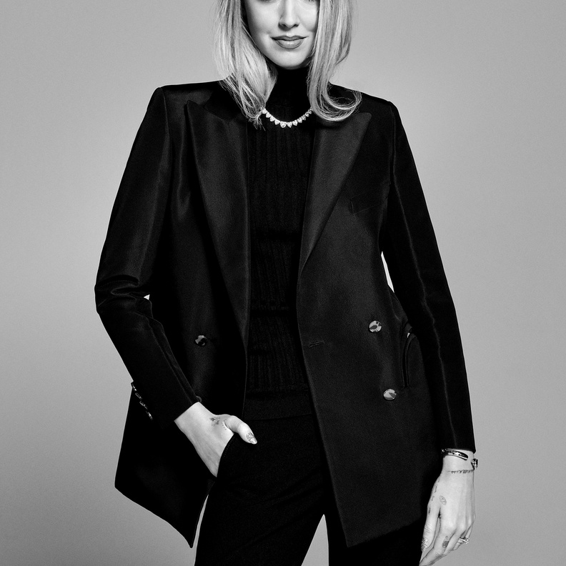 أعلنت أنجليني بيوتي و كيارا فيراغني عن ابرام اتفاقية ترخيص لمجموعة عطورات جديدة