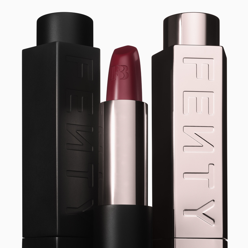 نقدم لكِ أحمر الشفاه الرائع فنتي آيكون القابل لإعادة التعبئة