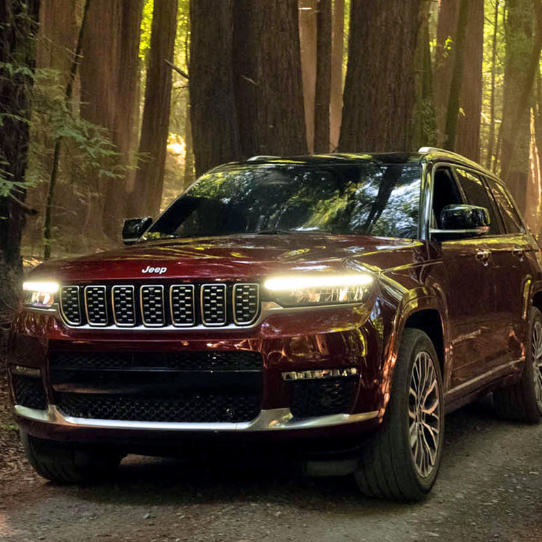 Grand Cherokee تظهر بحلتها الجديدة