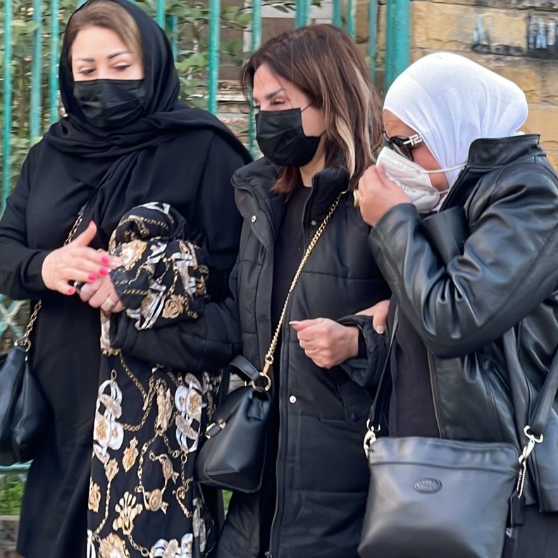 أمل رزق في الجنازة