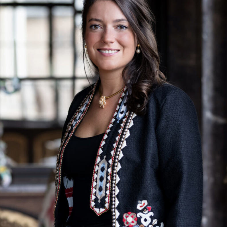  صور جديدة لأميرة لوكسمبورغ الكسندرا بمناسبة عيد ميلادها الـ 31