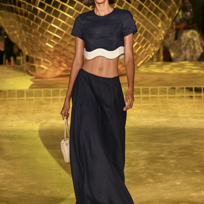 تصاميم تنانير طويلة 2022 بتصميم أنيق من Staud