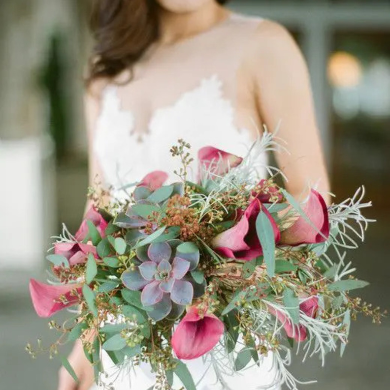 أفكار رائعة لباقات زهور العرائس بزهور الكالا