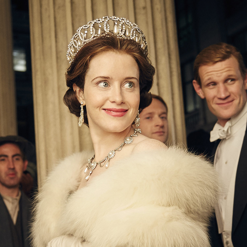 سرقة 200 من المجوهرات والأنتيكات المستخدمة في مسلسل The Crown
