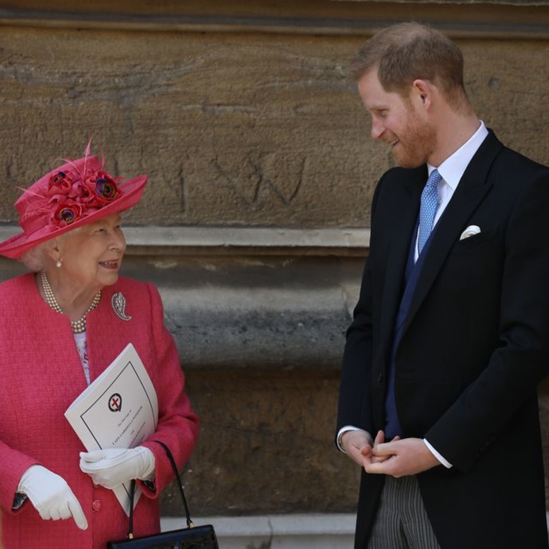 هل يعطي الأمير هاري نسخة من مذكراته للملكة قبل نشرها؟