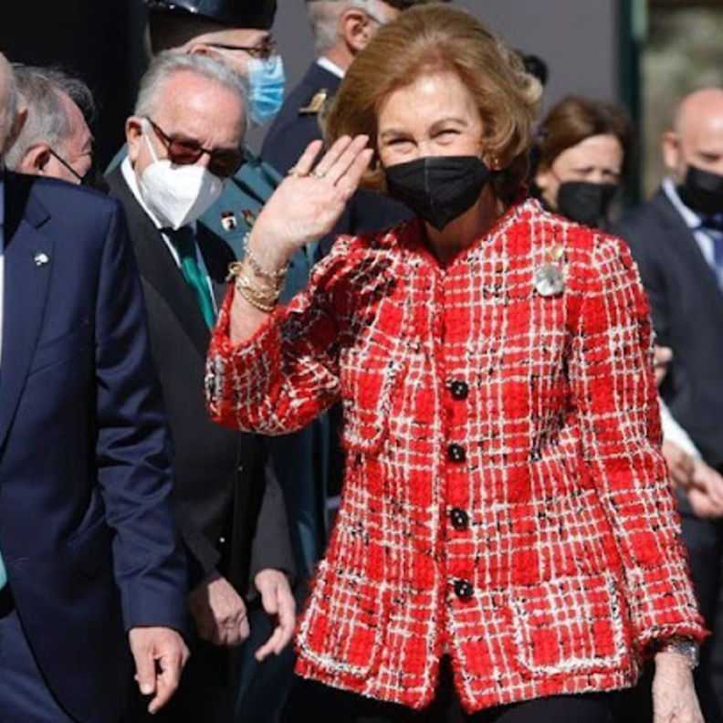 الملكة صوفيا تقوم بزيارة بنك الطعام في مالقة