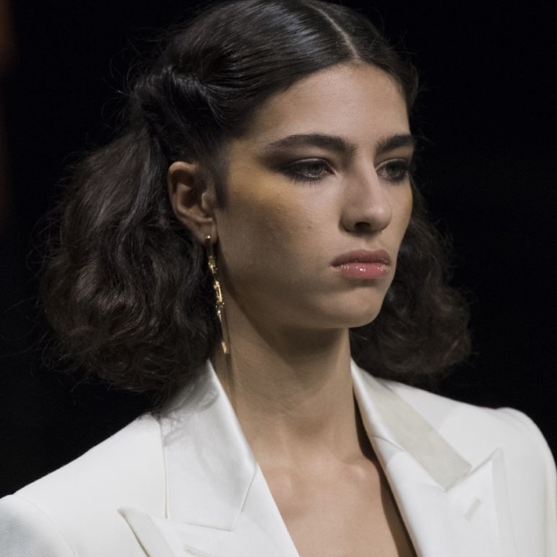 الوان صبغات شعر سوداء من دار Fendi