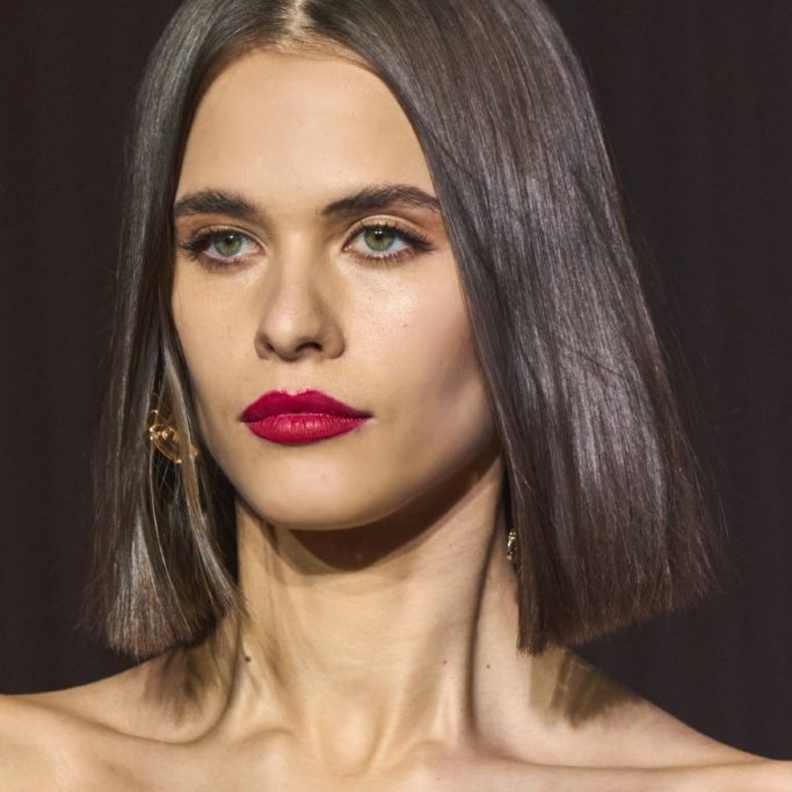 احمر شفاه قوية من وحي دار Elisabetta Franchi
