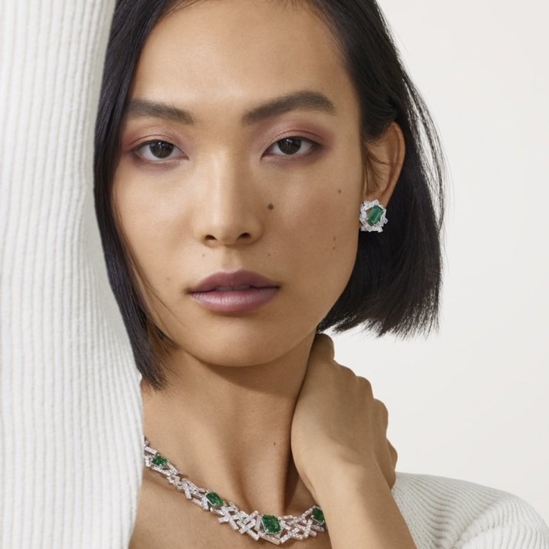 أجمل أساور الزمرد من أحدث مجموعات المجوهرات