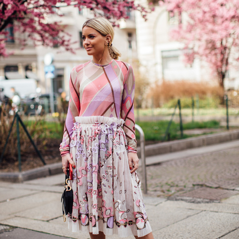 موديلات تنانير معرقة لاطلالات منعشة في ربيع 2022