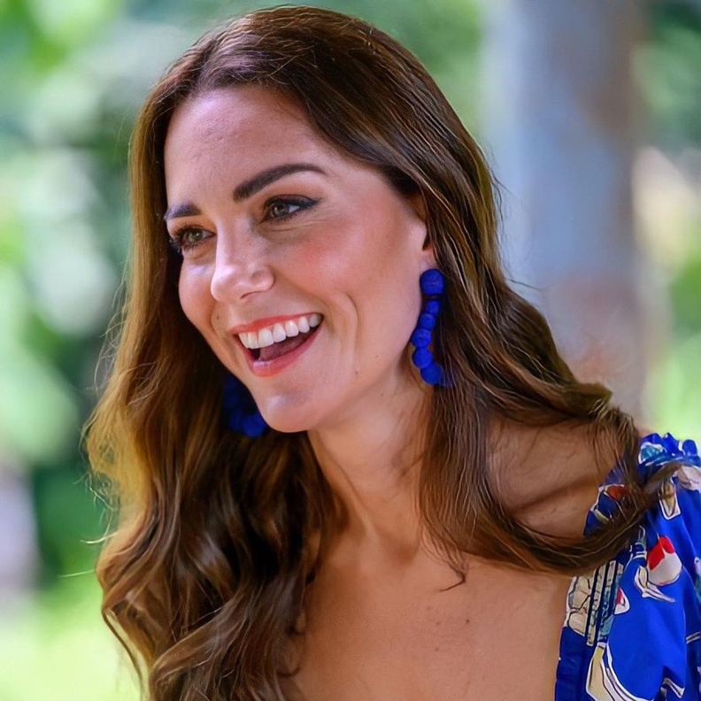 صور إطلالات كيت ميدلتون الجمالية في بداية جولتها الكاريبية