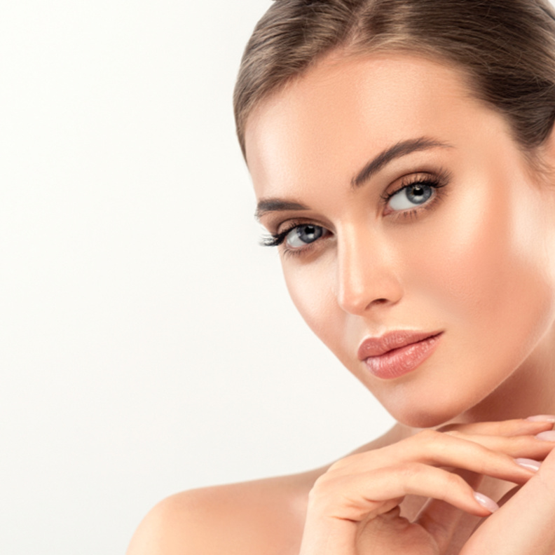 أفضل انواع التقشير لتنظيف البشرة الدهنية عند المرأة