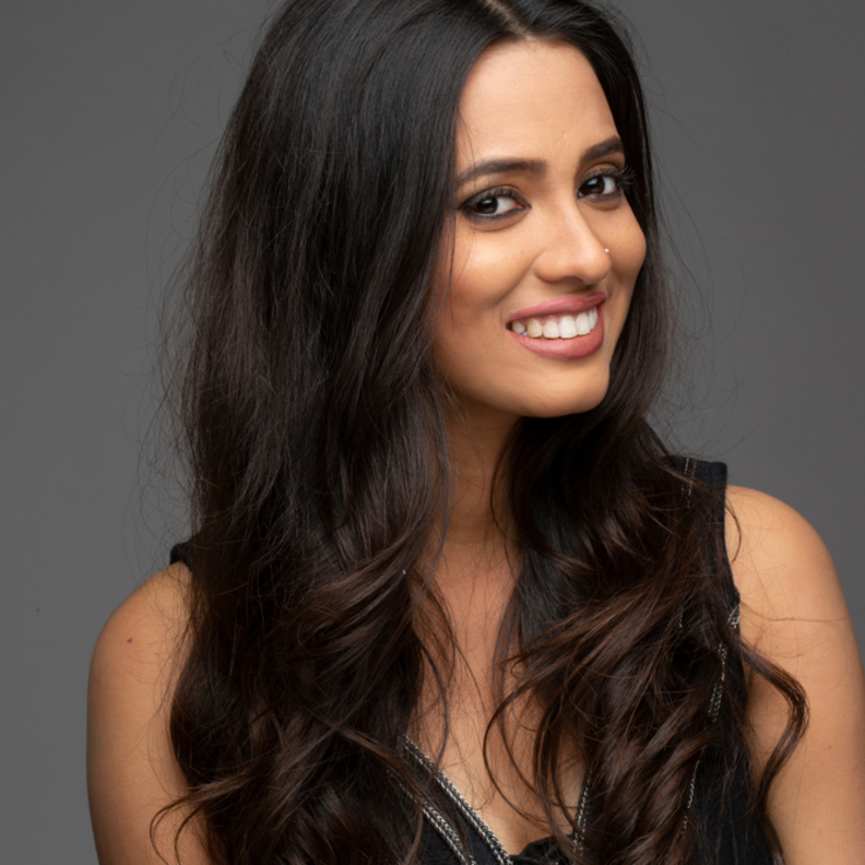 أفضل وصفات طبيعية للشعر على الطريقة الهندية