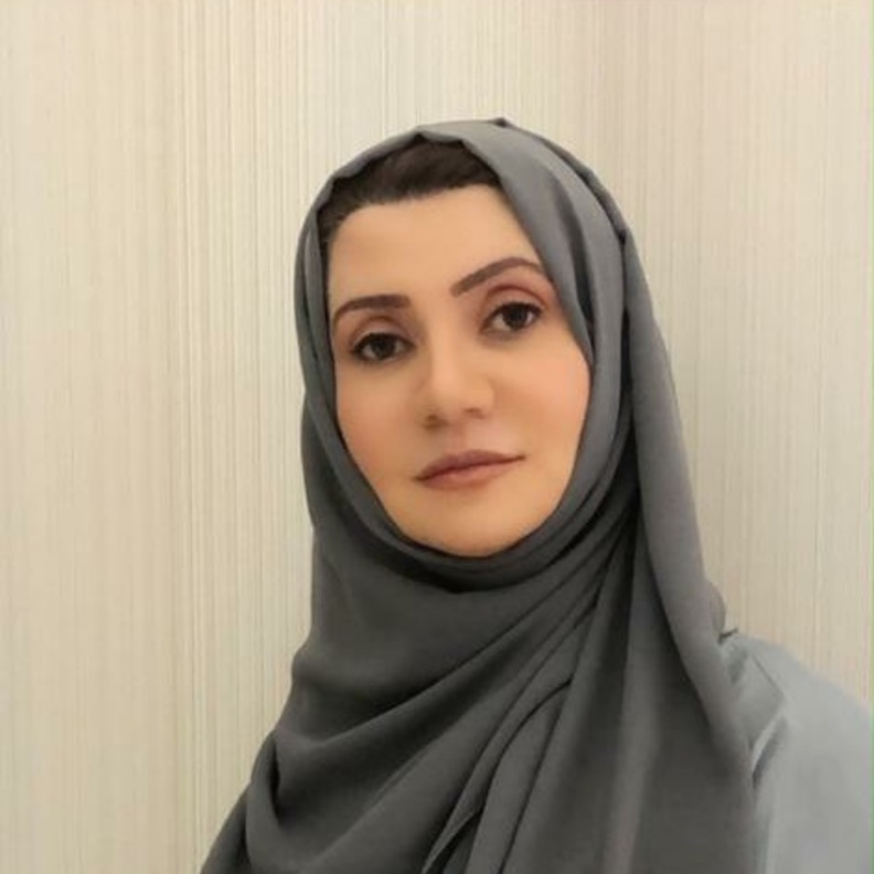 الدكتورة مي طيبة مدير عام أكاديمية نفيسة شمس