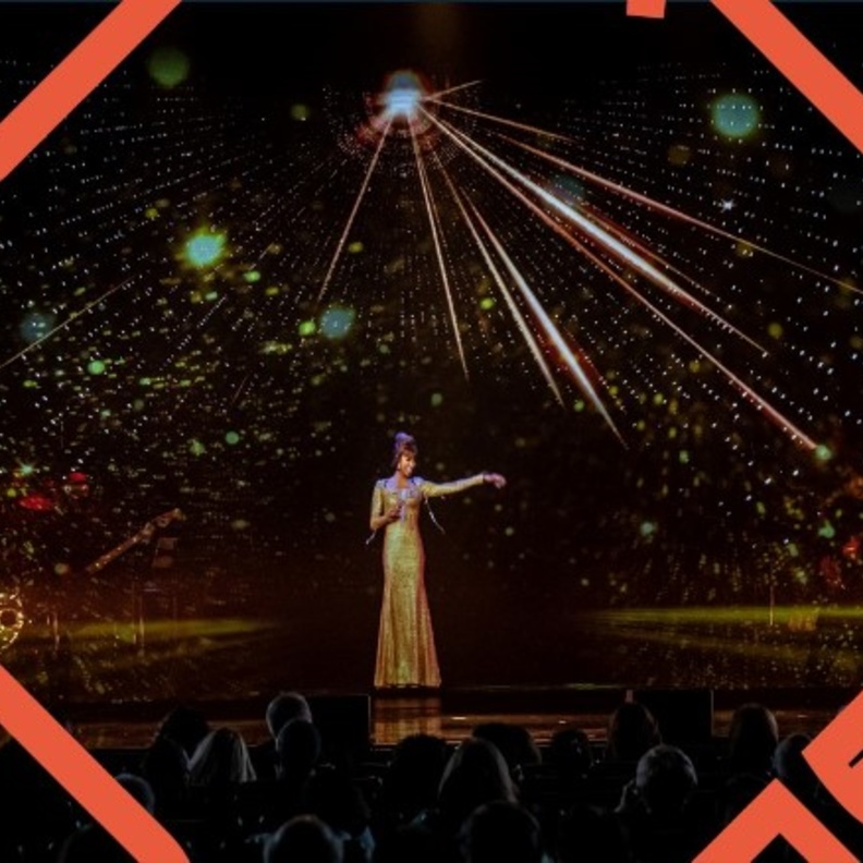 الرياض تحتضن أول عرض هولوغرامي للفنانة العالمية ويتني هيوستن في الشرق الأوسط 