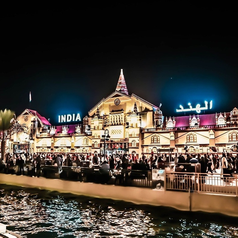 القرية العالمية من وجهات دبي الرائعة لعيد الأم بواسطة ksreekanth6