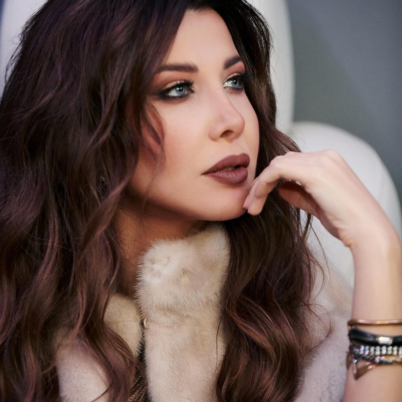 الوان صبغات شعر للعروس بنية بأسلوب نانسي عجرم