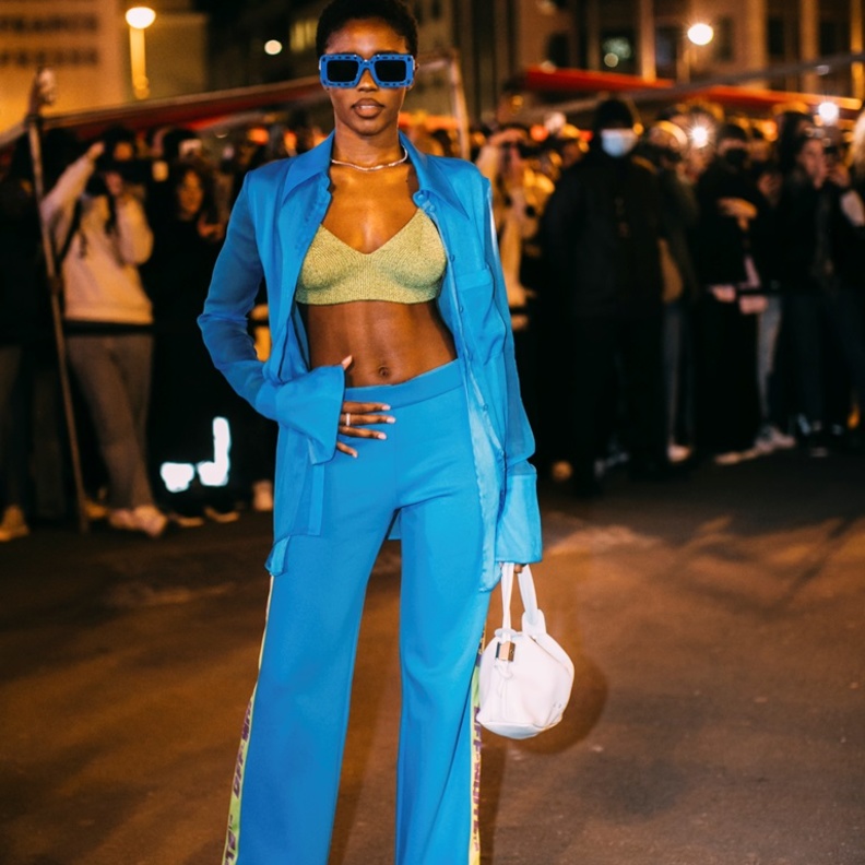 تختار بعض مدونات الموضة أفكار مميزة لتنسيق البدل مع الحذاء الستيليتو