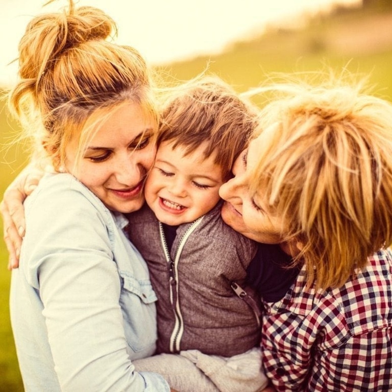 تعرفي على أهم مراحل تطوير الذات للأمهات