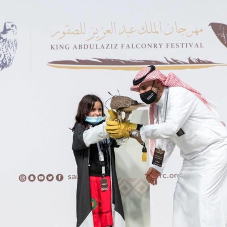 بمناسبة يوم الأم "هي" تحتفي بأمهات بنات مبدعات حصلن على لقب "أصغر سعودية" في مجالات مختلفة