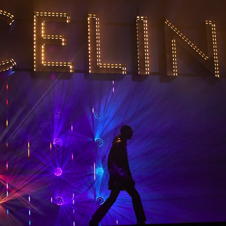 دار Celine تطلق مجموعة Boy Doll لأزياء الرجال لخريف وشتاء 2022