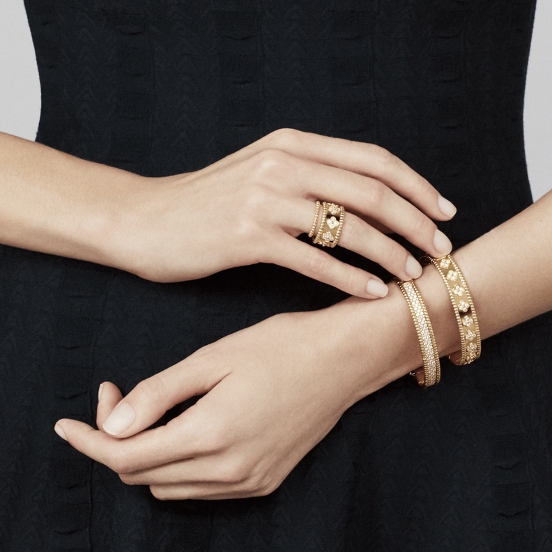 دبل خطوبة 2022 كلاسيكية بالذهب الأصفر