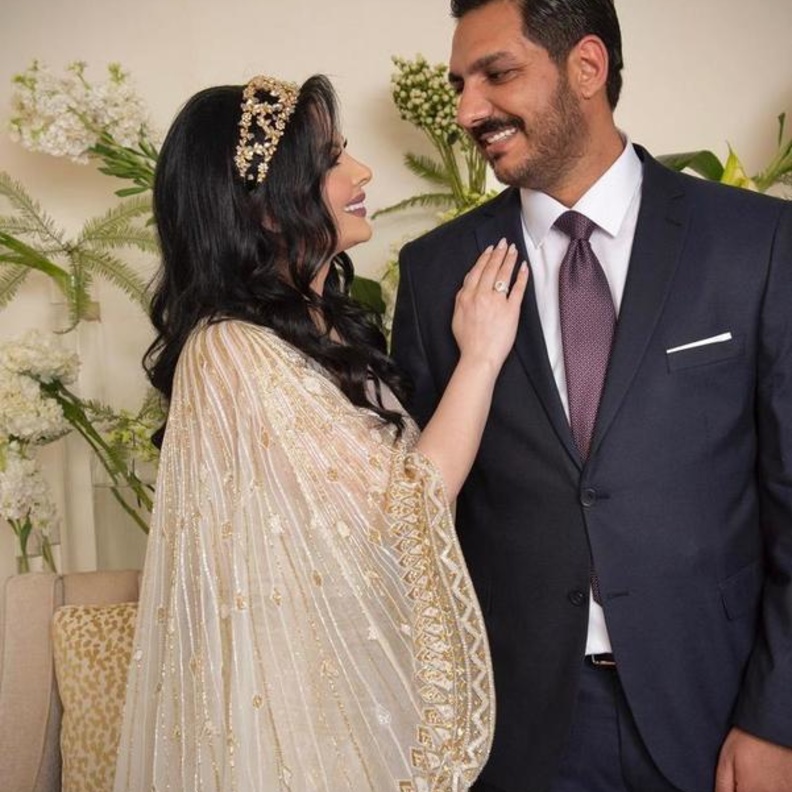 ديانا كرزون نشرت هذه الصورة بمناسبة ذكرى عقد قرانها