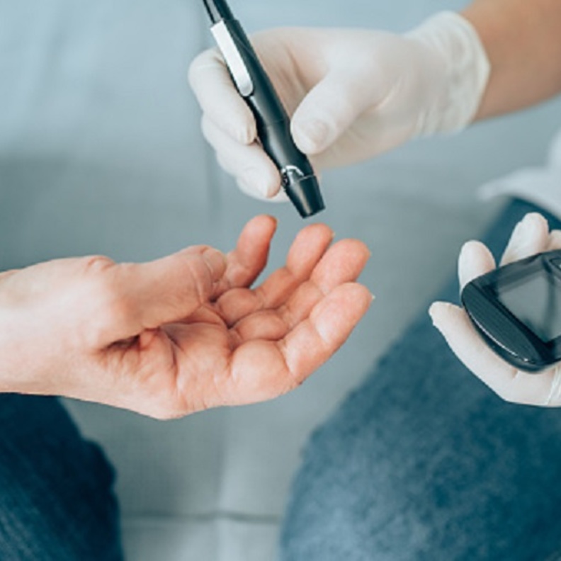 نظام غذائي لمريضات السكري المعتمد على الأنسولين