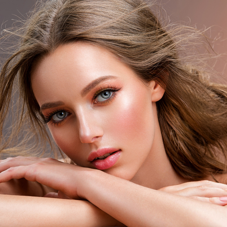 خلطات طبيعية من الرمان لبشرة مشرقة قبل عيد الأم