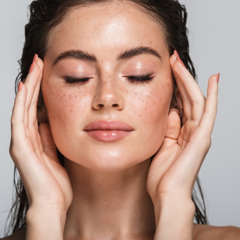  التقشير الأخضر مناسب لاضطرابات التصبغ والتجاعيد وحب الشباب