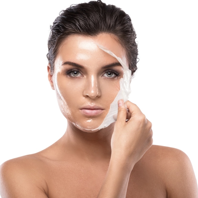 التقشير البارد للوجه يحفز إنتاج خلايا جديدة ويعطي جمالاً طبيعياً للوجه