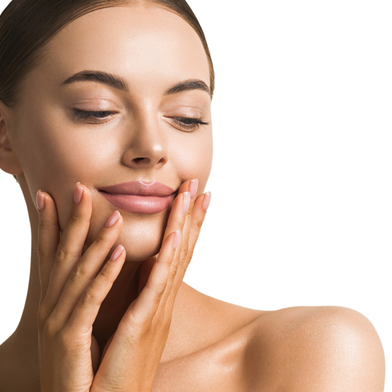 6 نصائح ذهبية تجعلك جميلة بدون مكياج أثناء الصيام