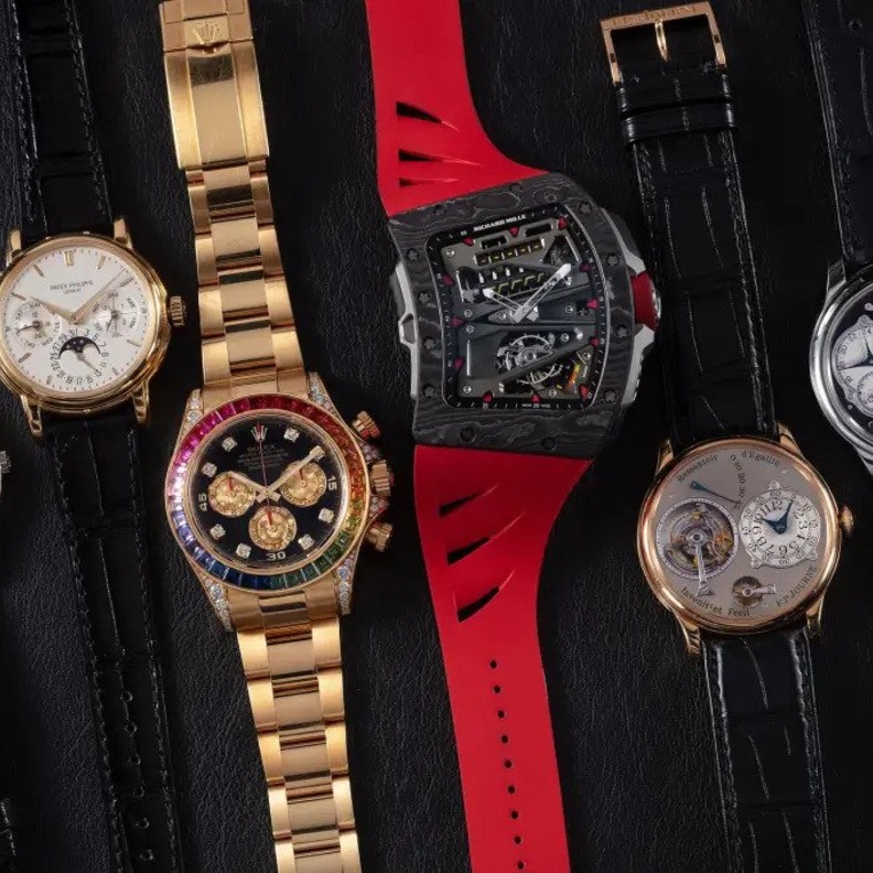 فرصة اقتناء افخم الساعات من مزاد كريستيز Watches Online