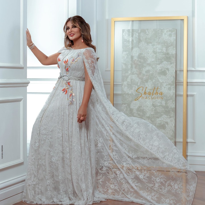 فساتين خطوبة بقصة القفطان انستقرام@shathahassoun