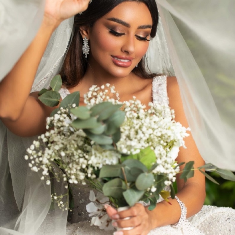 لقطة لعروس بكاميرا المصورة أريج الغامدي