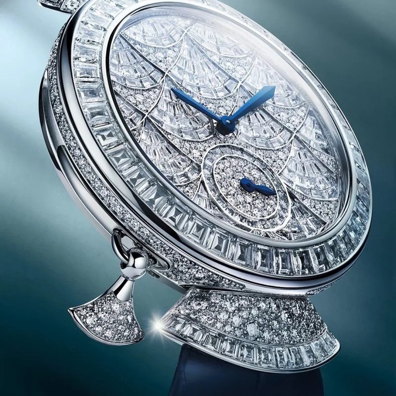 موديلات ساعات انيقة تلائم الاطلالات الساحرة في يوم المرأة العالمي