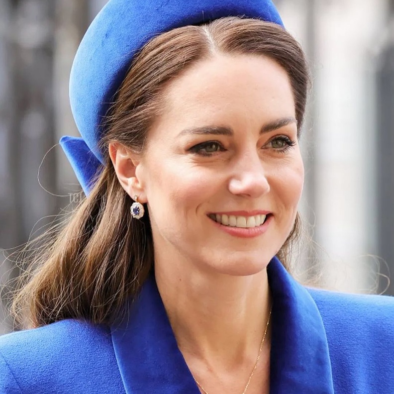 طريقة عمل مكياج ناعم من وحي إطلالة كيت ميدلتون وعودة لأكسسوارات القبعات الملكية